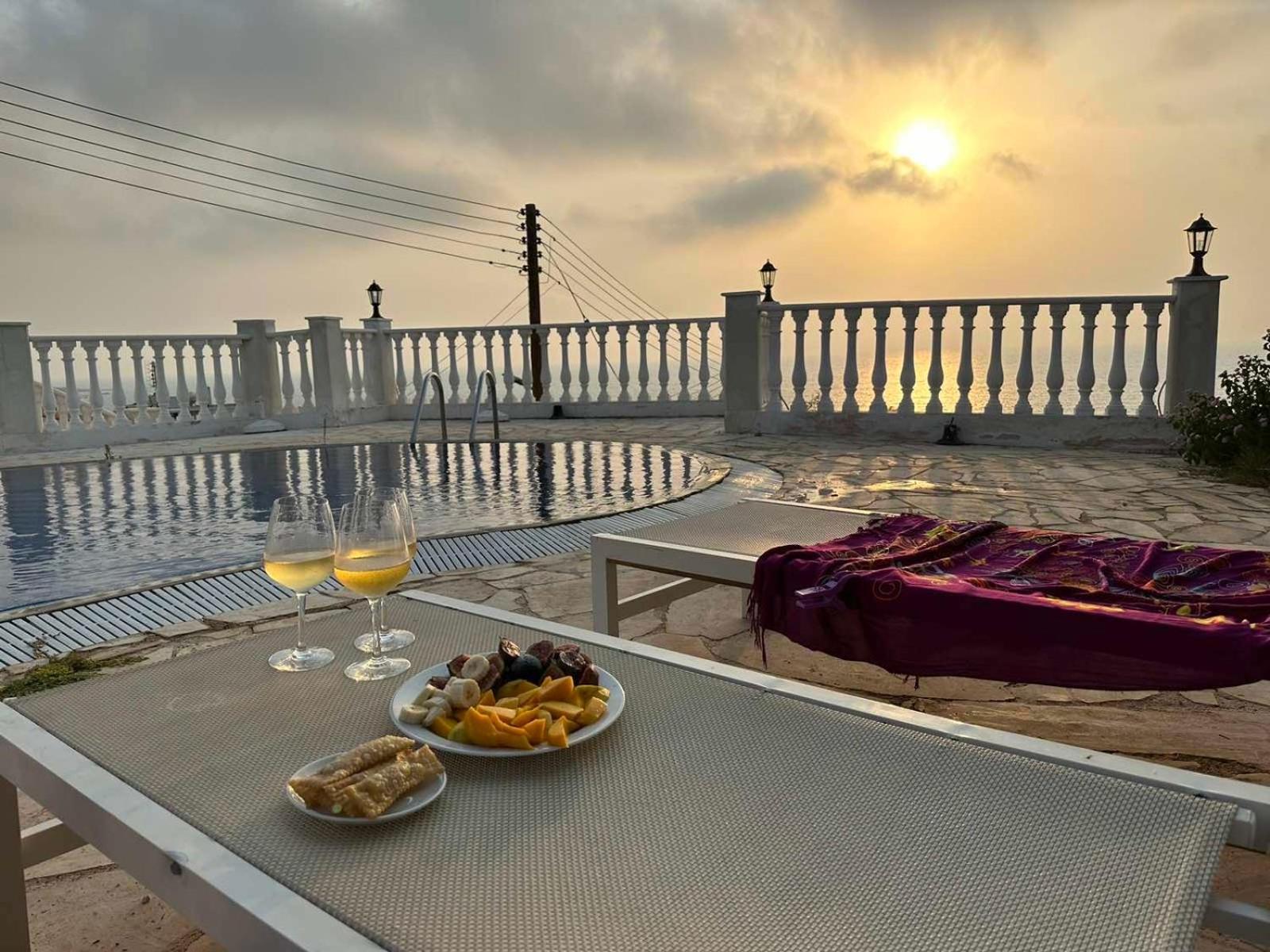 Seaclusion Vacation Villa Помос Екстер'єр фото