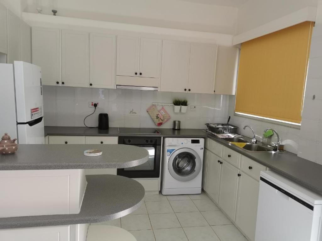 Seaclusion Vacation Villa Помос Екстер'єр фото
